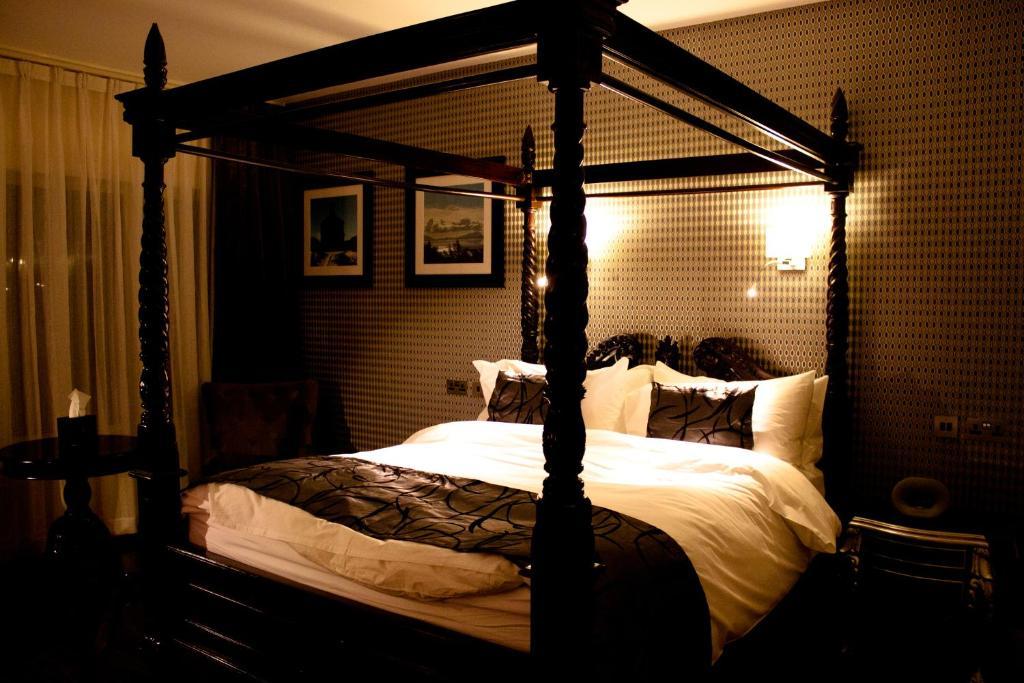בלמאלט The Talbot Hotel חדר תמונה