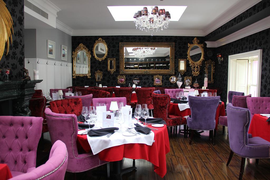 בלמאלט The Talbot Hotel מראה חיצוני תמונה